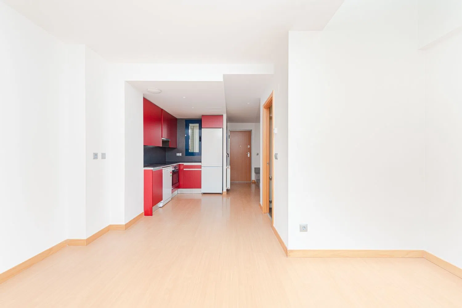 Piso en plaza del Sol - Foto 4