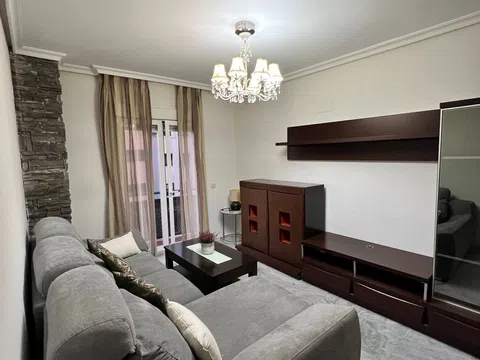 Piso en avenida de las Ciencias, 25