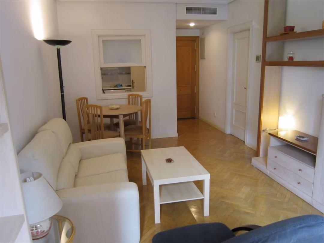 Piso en  Calle del Corazón de María 70 - Foto 4