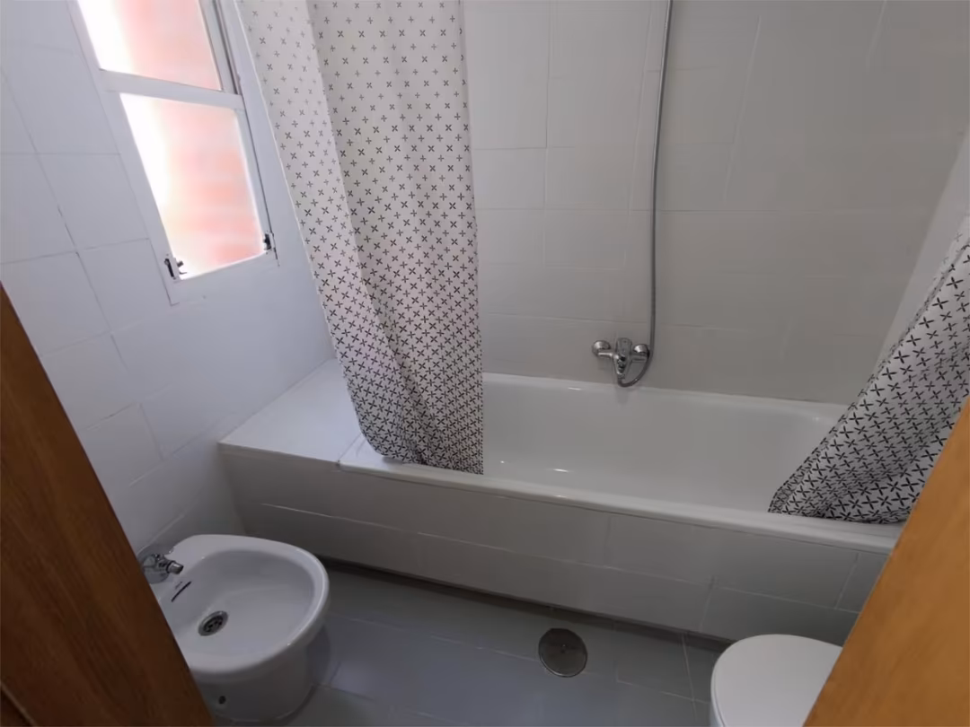 Piso en  Calle Victoria Kent Siano 32 - Foto 8