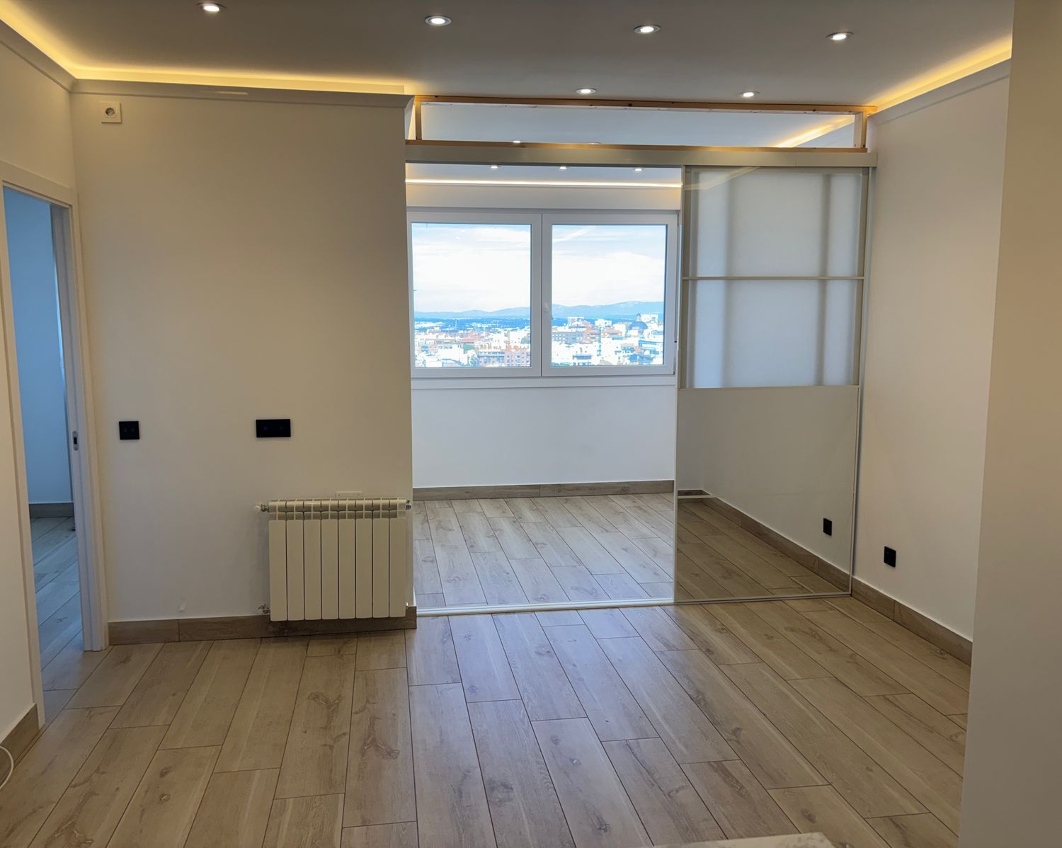 Piso en avenida del General Perón, 32 - Foto 1