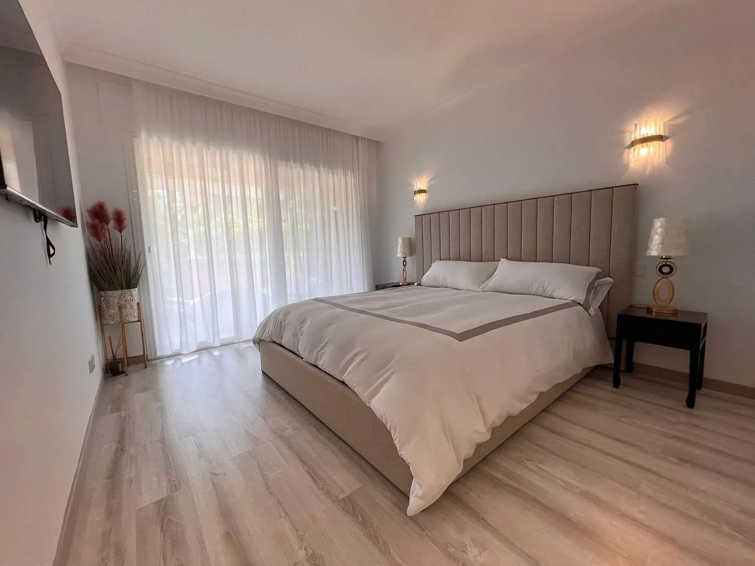 Piso en calle Isabel Clara Eugenia, 357 - Foto 4