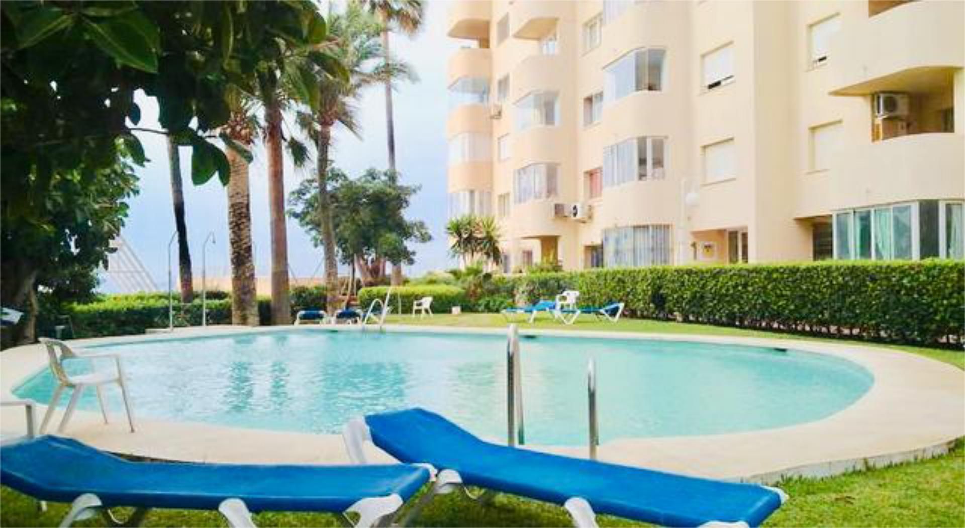 Apartamento en Puerto Deportivo Estepona - Foto 1
