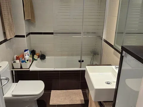 Piso en calle de los Bascones, 11