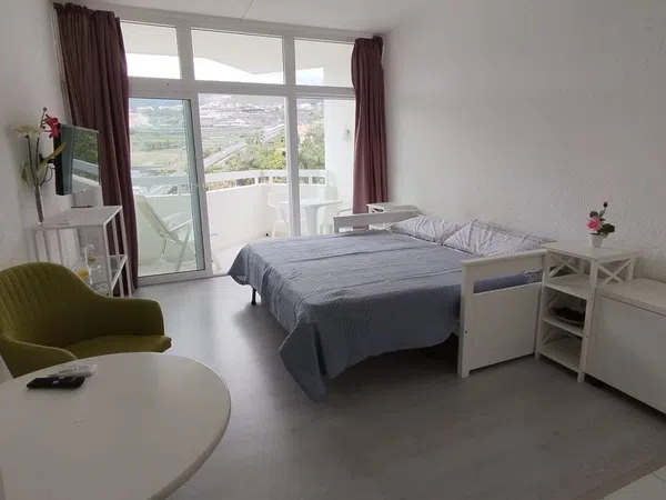 Estudio en avenida Loro parque, 2