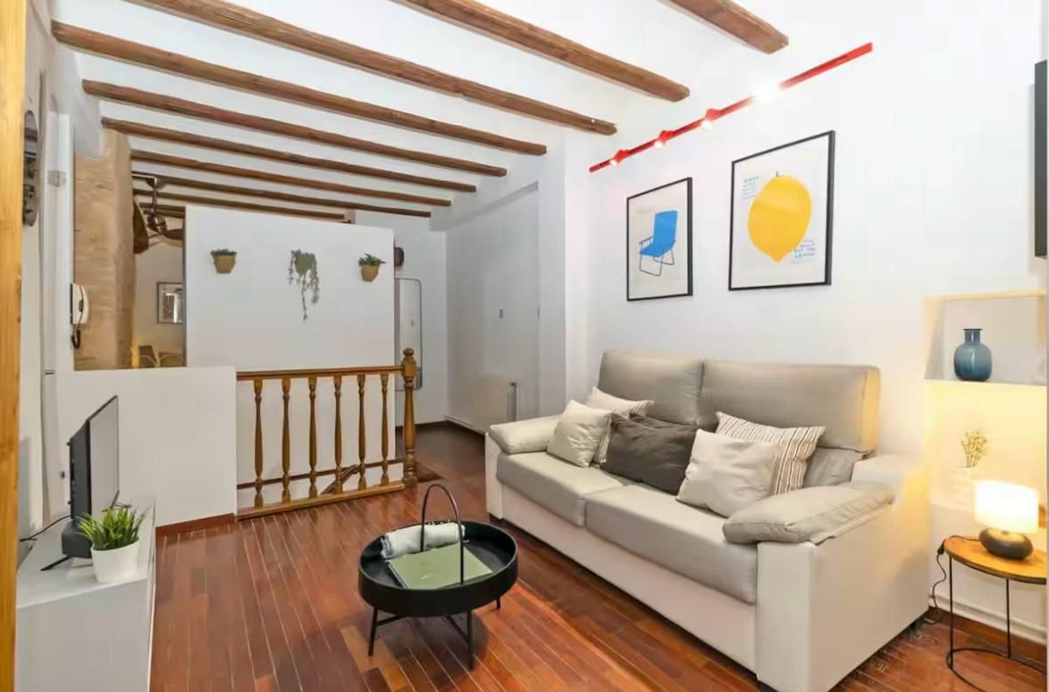 Estudio en plaza de la Mare de Déu, 1 - Foto 1