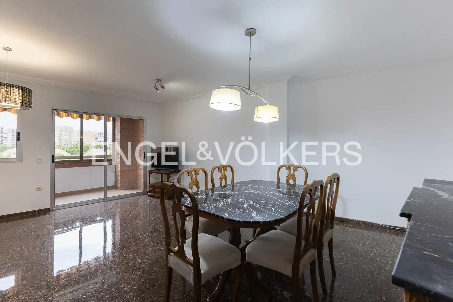 Piso en  Carrer d'Emili Baró - Foto 2