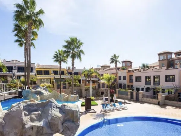 Chalet adosado en Avenida Virgen de Guadalupe, 5, La Caleta - Foto 2