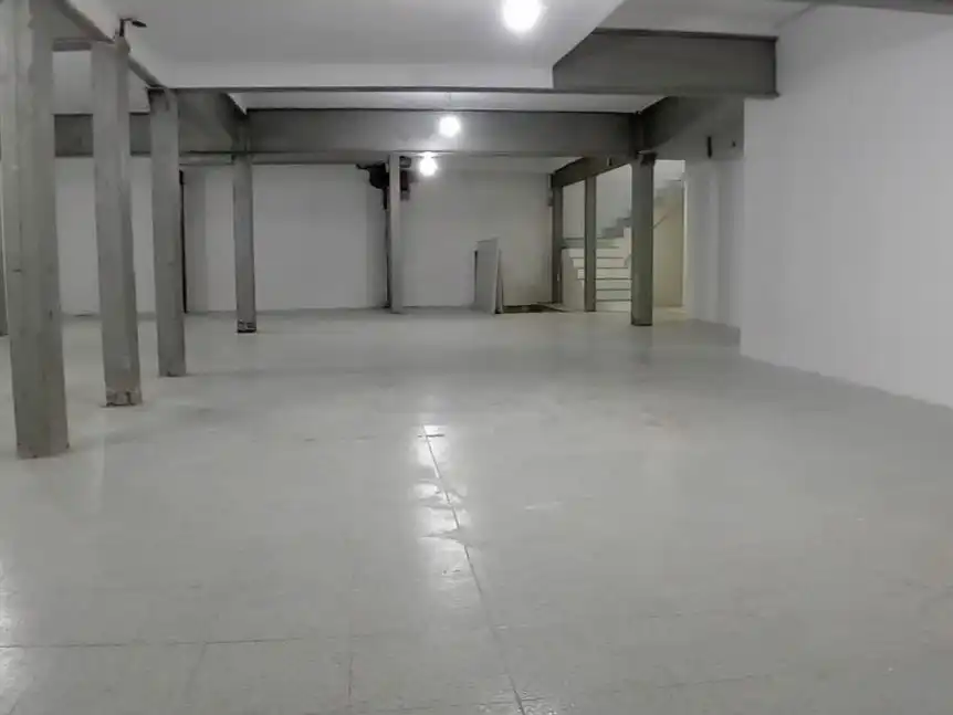 Local comercial en  Carrer del Doctor Robert 153 - Foto 9