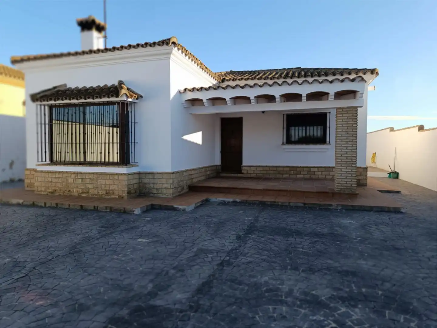 Chalet en  Carretera de Fuente Amarga 123 - Foto 2