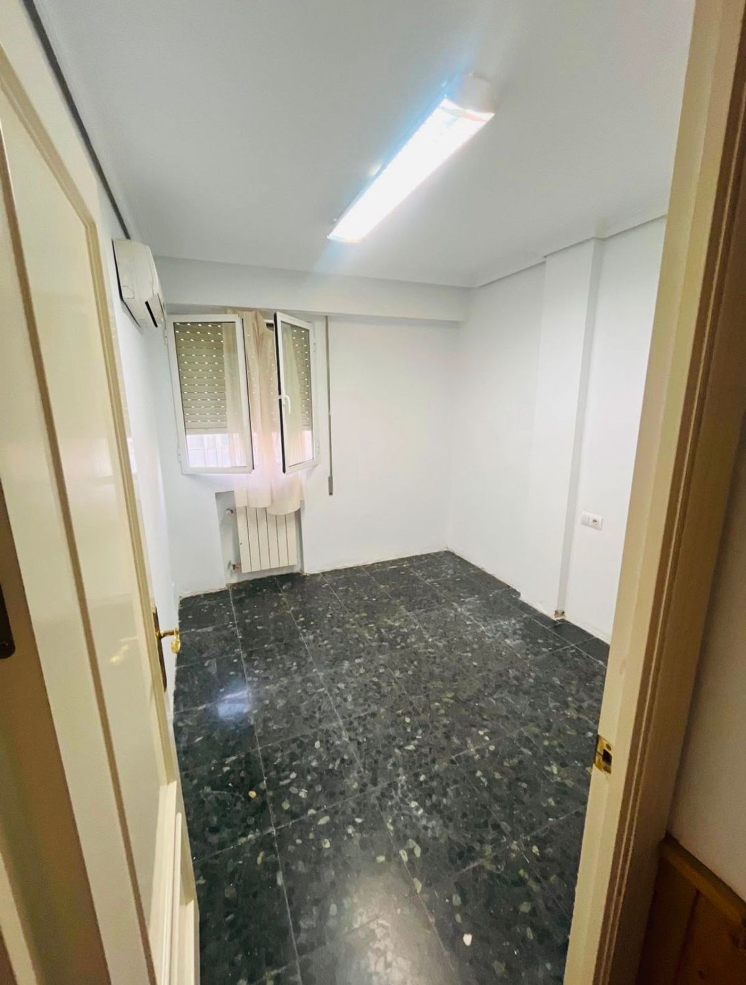 Piso en Calle Grupo Oscar Carvallo, 3, Buhaira - Huerta del Rey - Foto 8