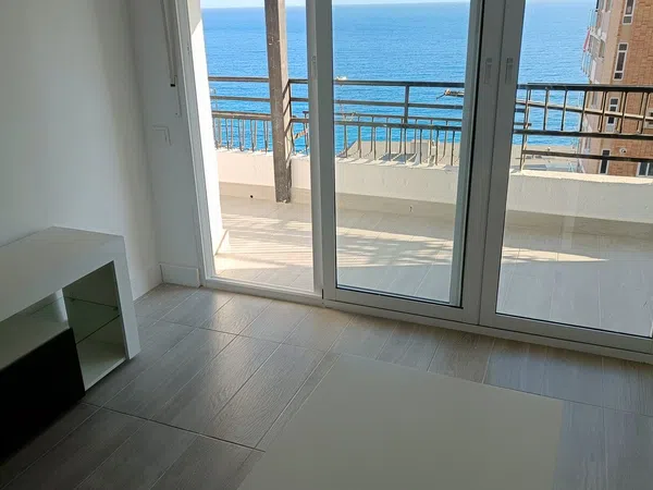 Piso en calle Villajoyosa, 99