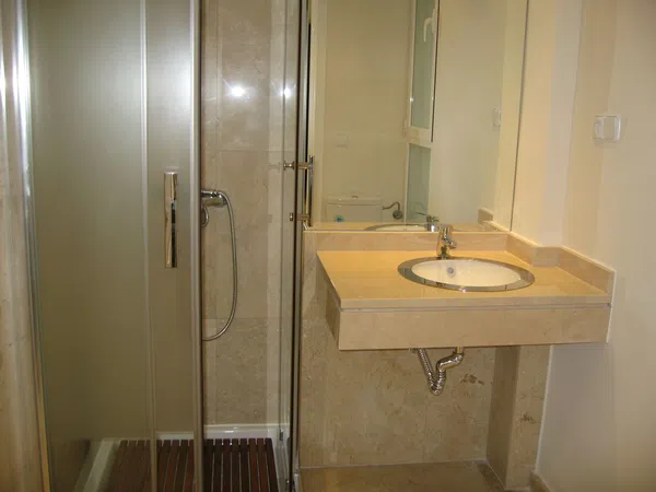 Estudio en avenida Filipinas, 46