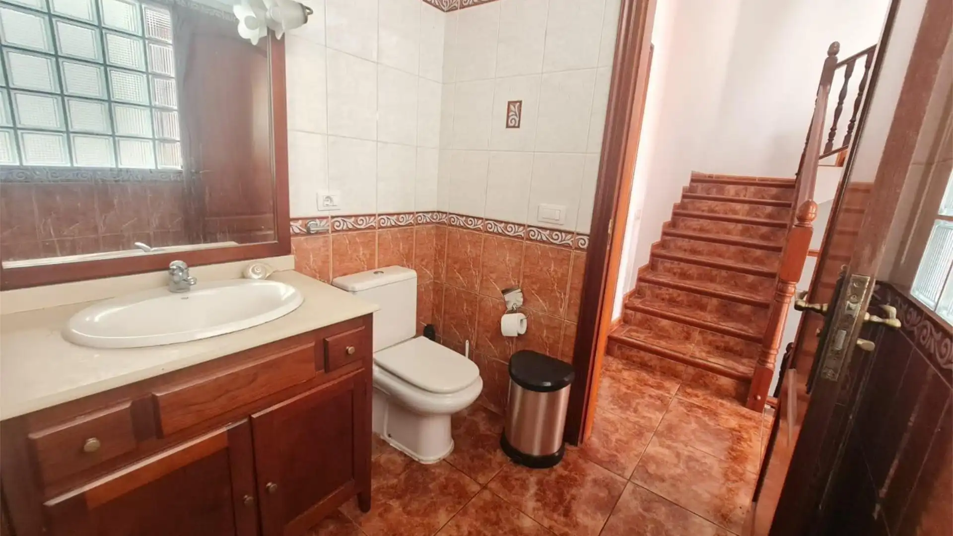 Casa adosada en  Calle Leonor Monteverde 11 - Foto 8