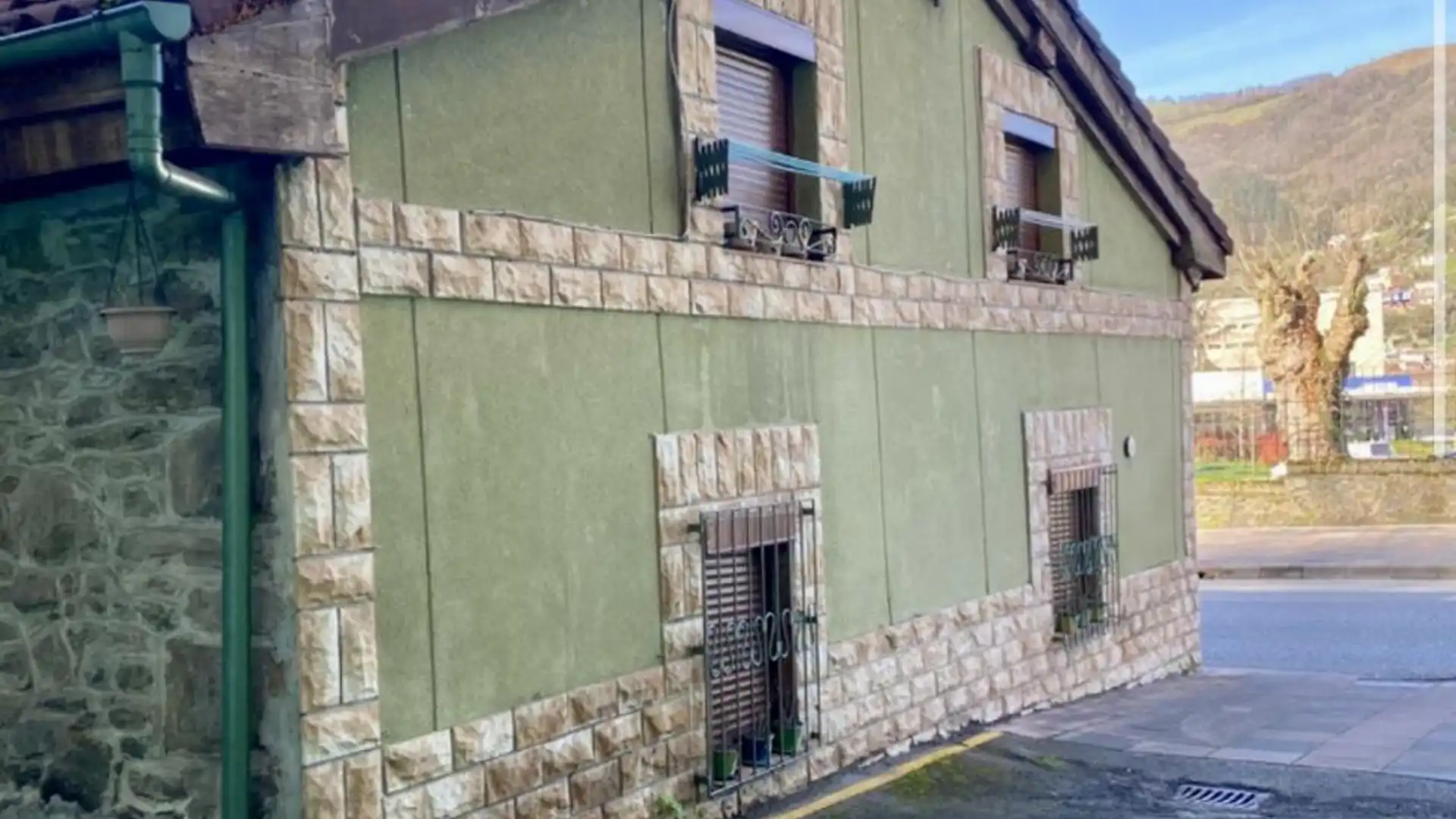 Chalet en  Plaza la Constitución 4 - Foto 3