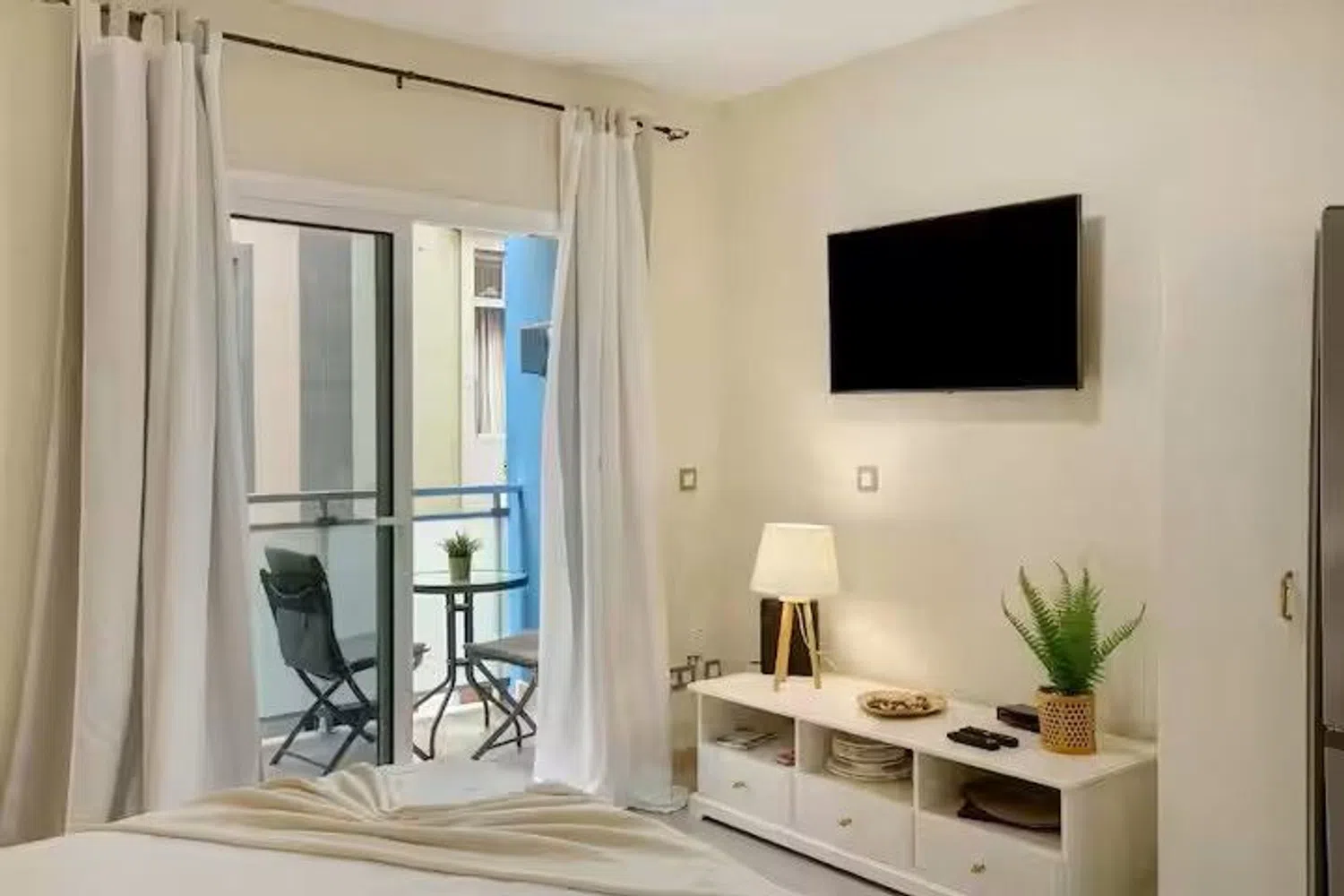 Estudio en calle Bernardo de la Torre, 36 - Foto 2
