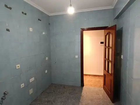 Piso en  Calle Joaquín María Jalón 12 - Foto 8
