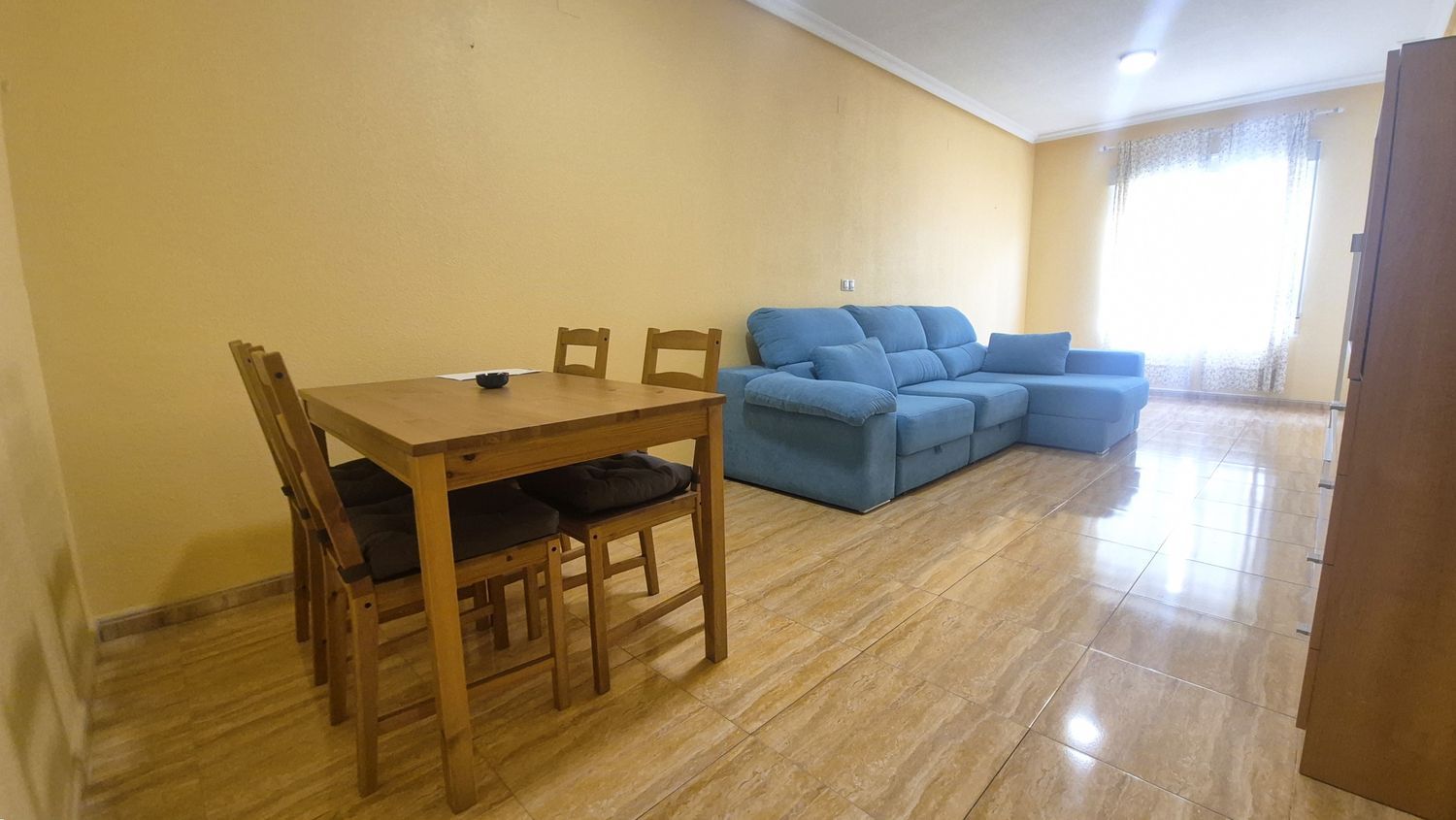 Piso en Calle Miguel Hernández, 76 - Foto 2