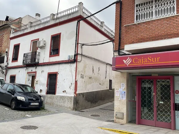 Chalet adosado en Plaza de España, 16 - Foto 1