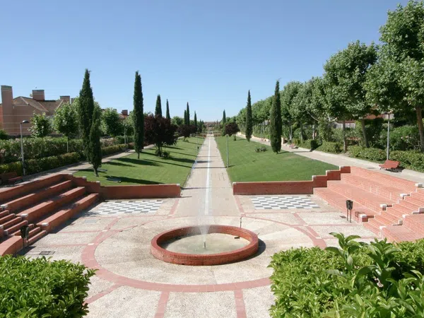 Chalet adosado en plaza de Antonio de Cabezón, 2