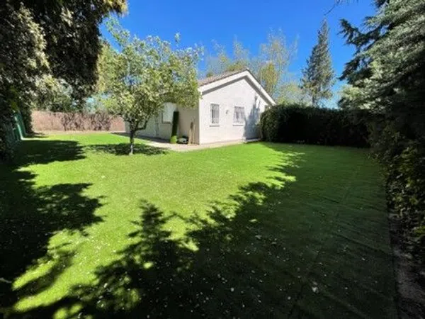 Casa o chalet independiente en Calle Claveles, 28, Monteclaro - Foto 1