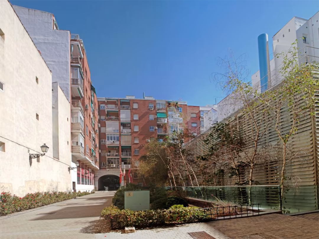 Piso en  Calle de Galileo 47 - Foto 24