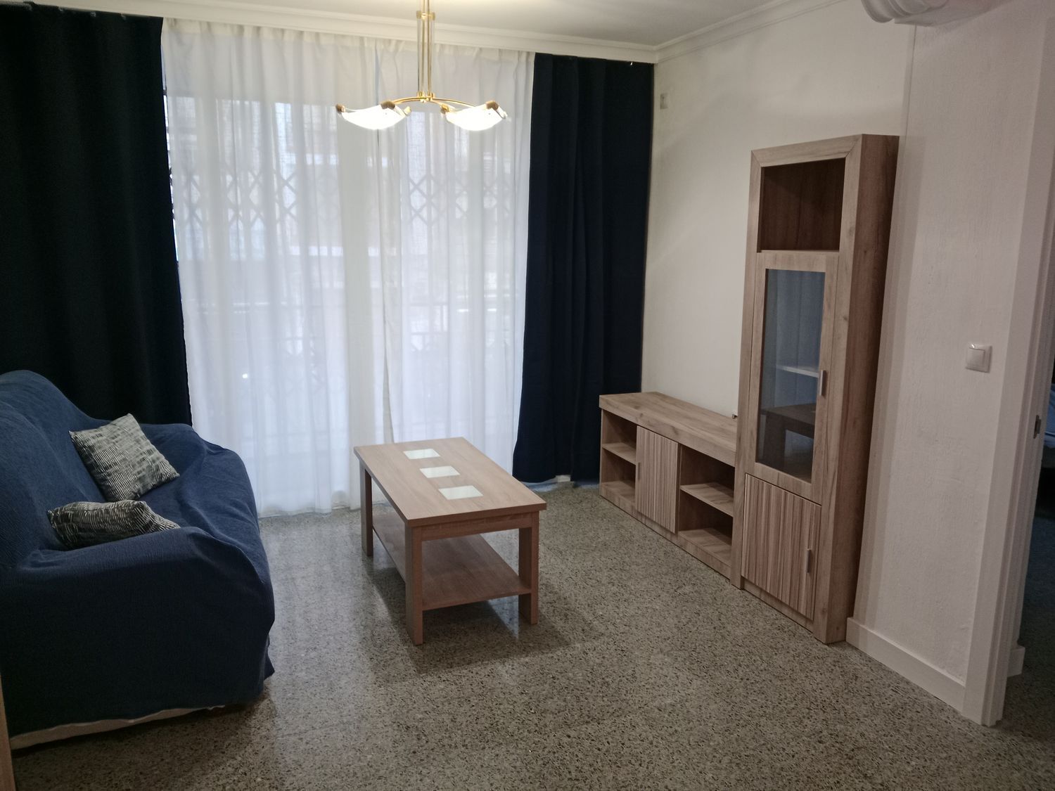 Piso en calle Almadén de la Plata, 20 - Foto 1