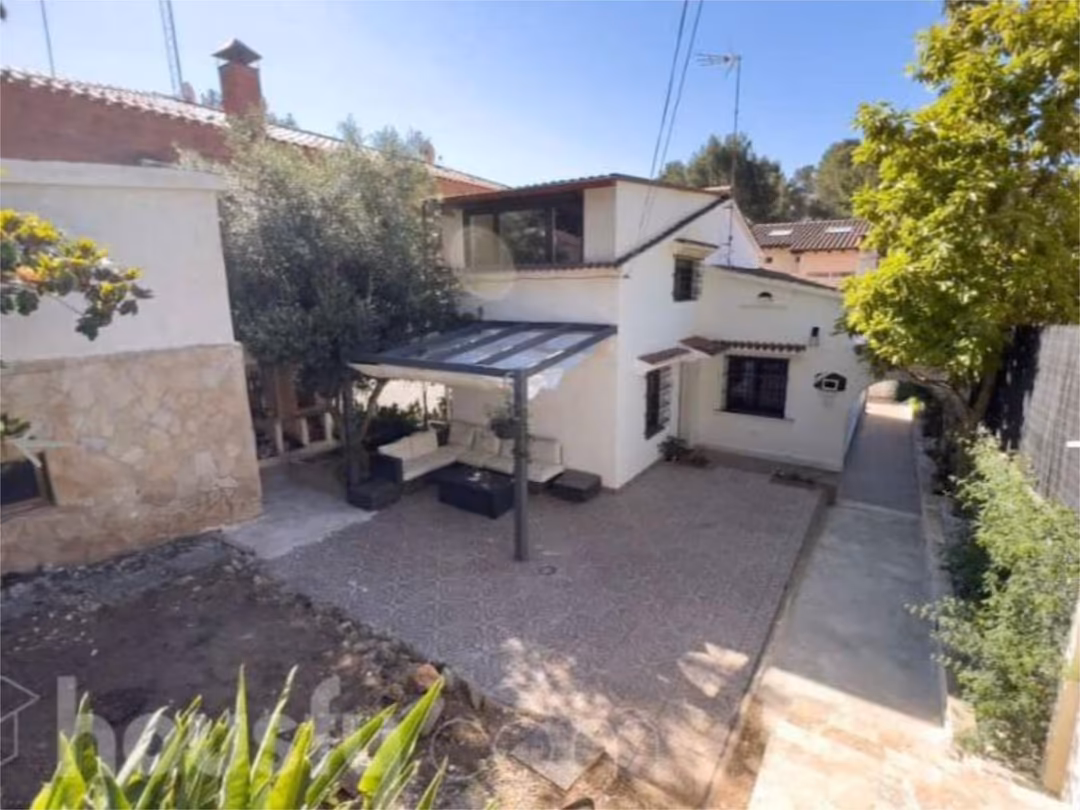 Chalet en  Avinguda 323 37