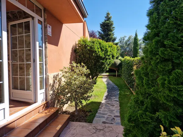 Chalet pareado en calle Miguel de Cervantes s/n - Foto 3