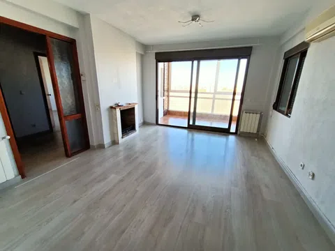 Piso en calle Mirabel, 3