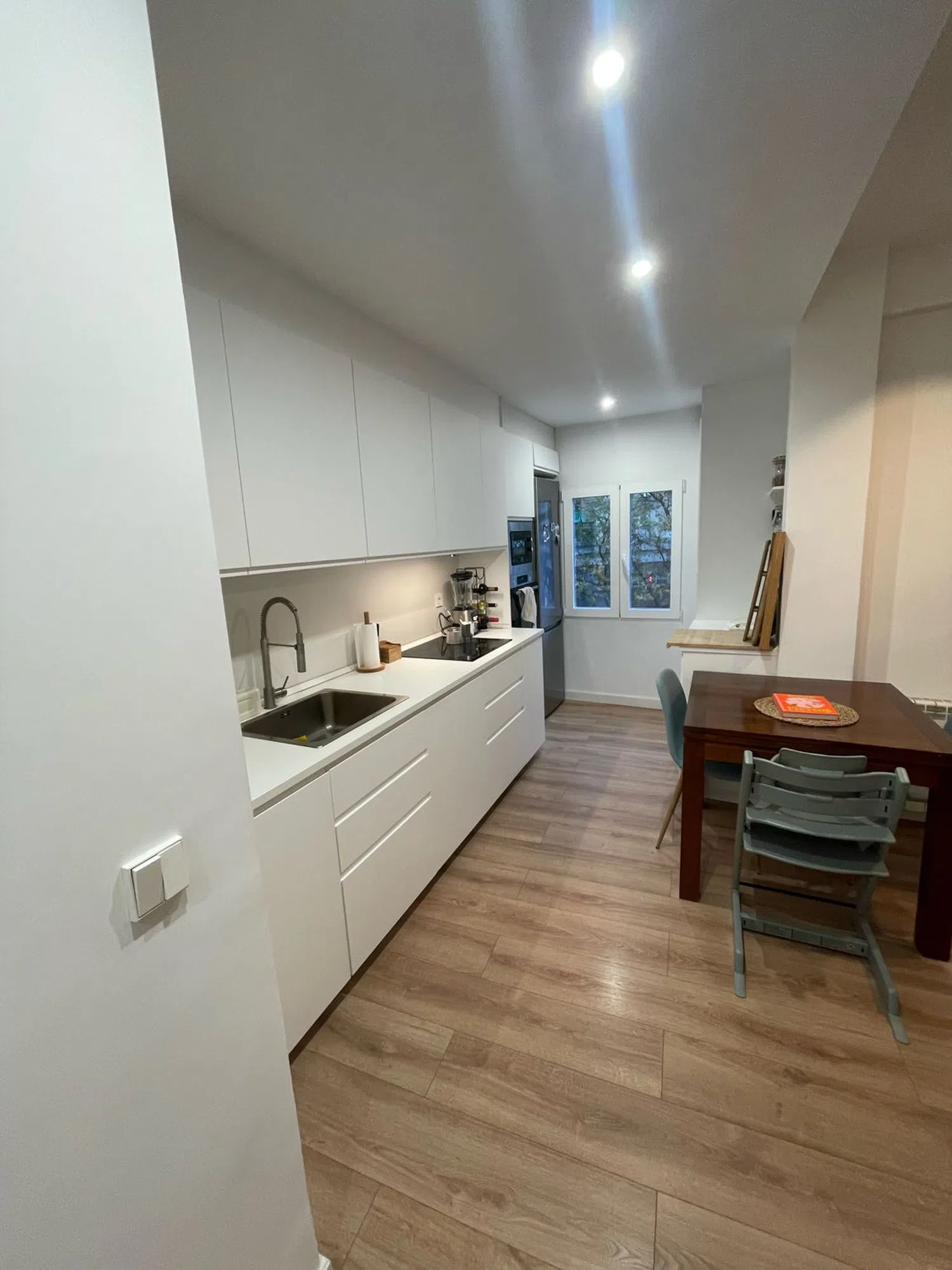 Piso en calle de la Infanta Mercedes, 89 - Foto 13