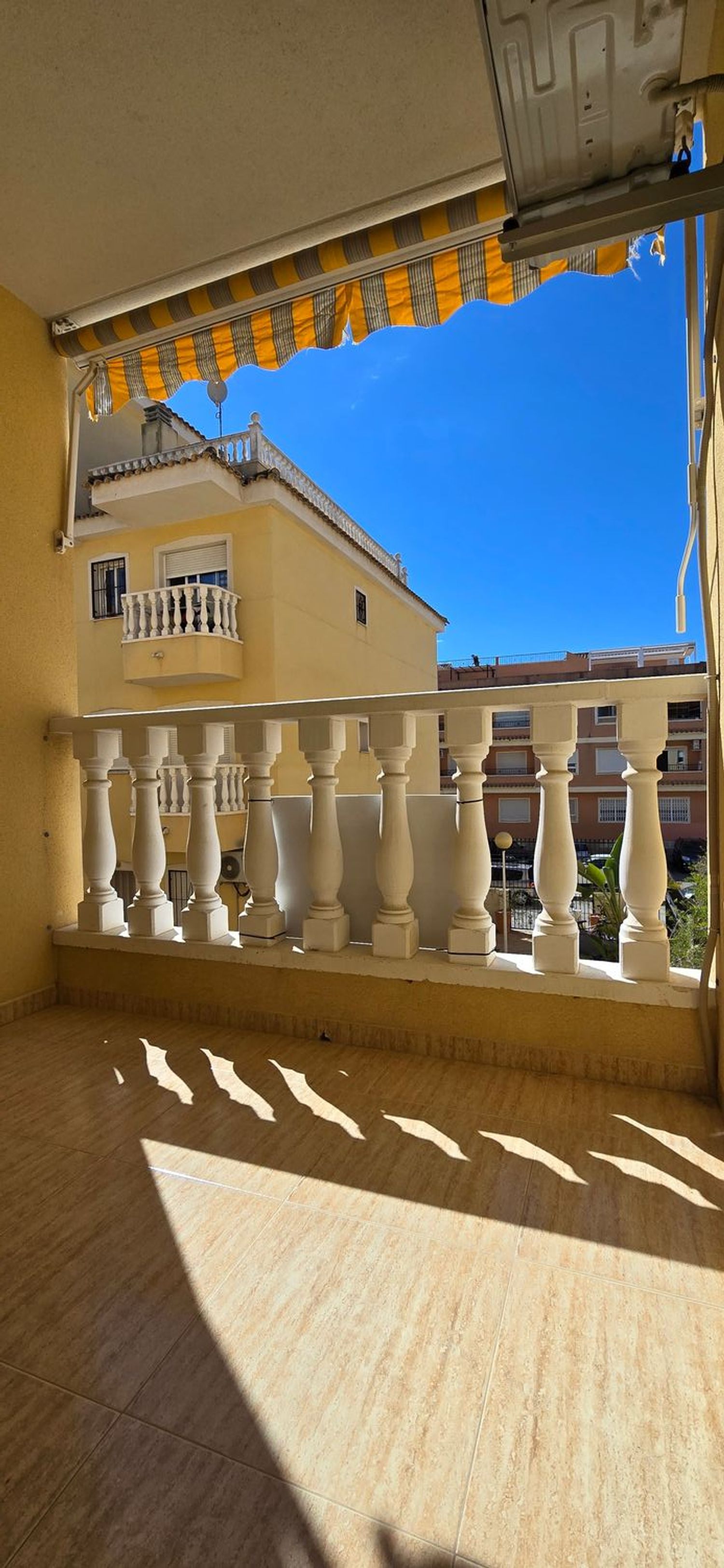 Piso en Avenida Reina Sofia, 4 - Foto 6