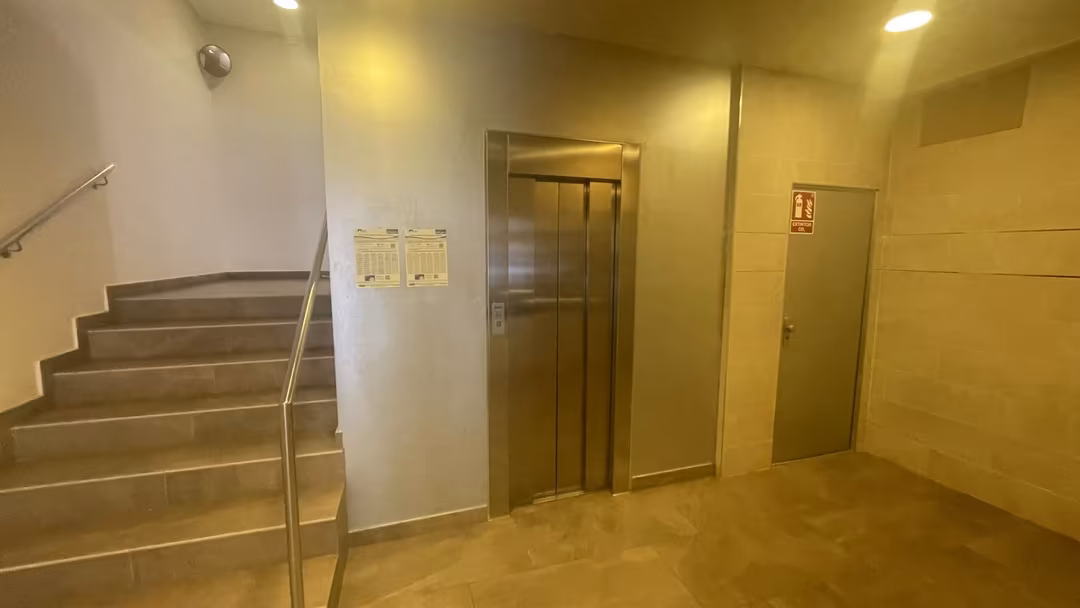 Piso en  Calle Tomás Bretón 15 - Foto 3