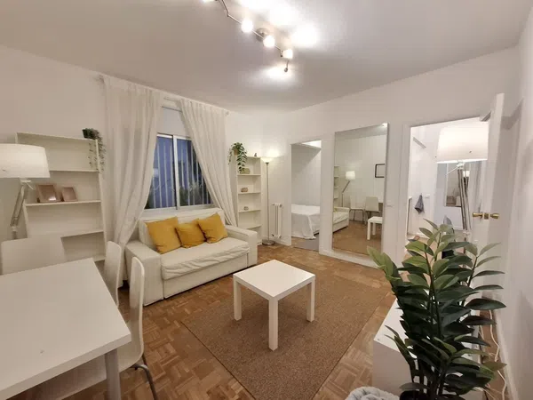 Piso en Núñez Morgado, 4