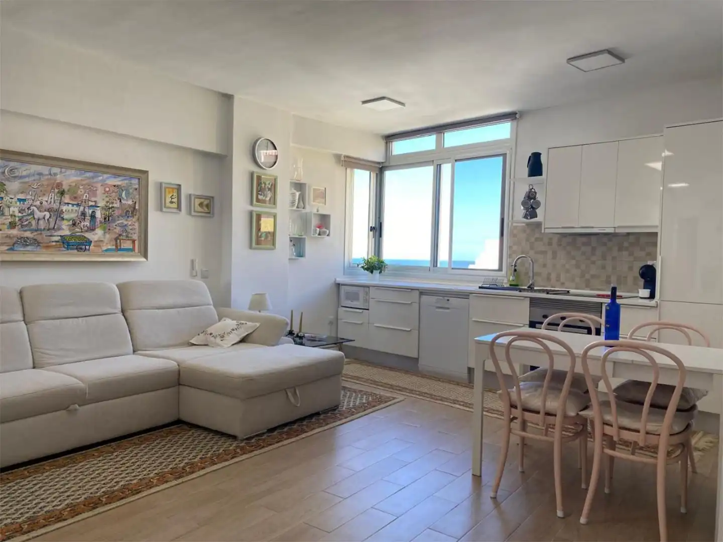 Piso en  Avenida Familia de Betancourt y Molina 26 - Foto 1