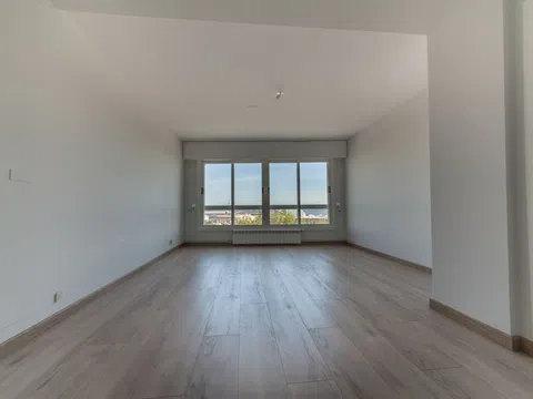 Piso en avenida Ejército, 88