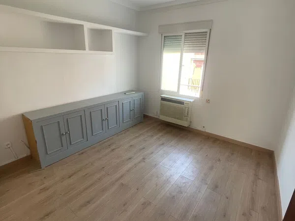 Piso en calle del Olvido, 17