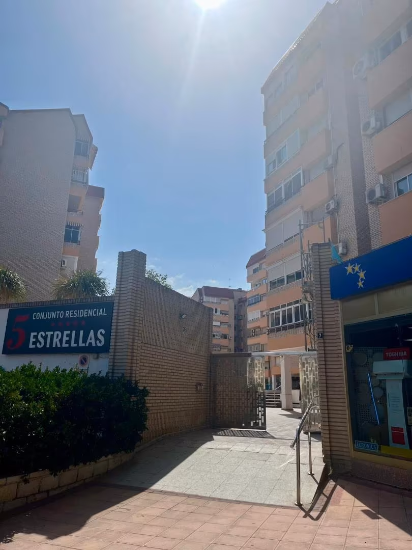 Piso en  Avenida San Juan de la Cruz 3