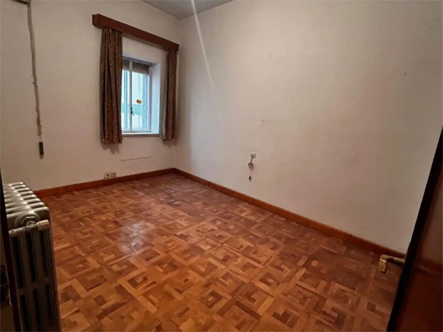Piso en  Avenida del Ejército Español 8 - Foto 4
