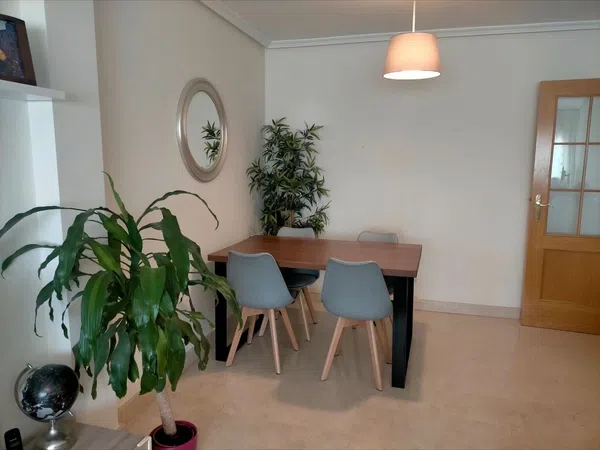 Piso en calle de la Bahía de Santander, 85 - Foto 2