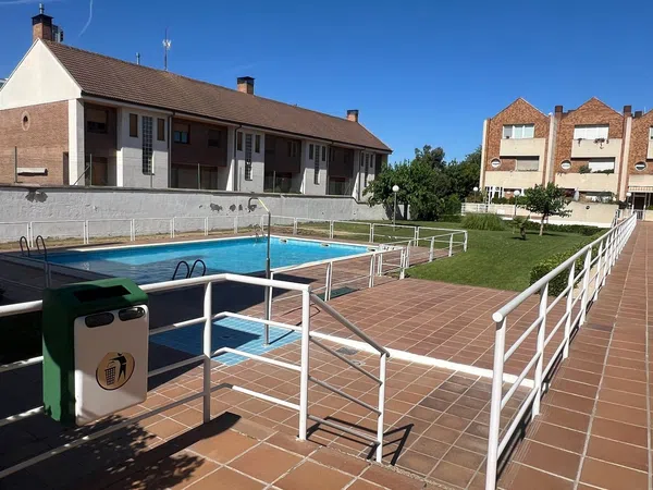 Chalet adosado en Calle de Ángela Bravo Ortega, 43 - Foto 3