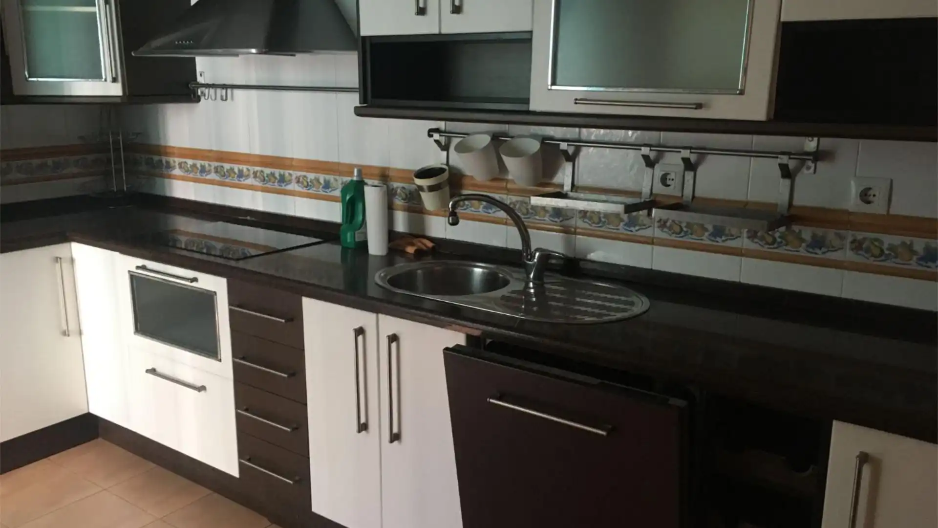 Piso en  Avenida del Editor Ángel Caffarena 21 - Foto 3