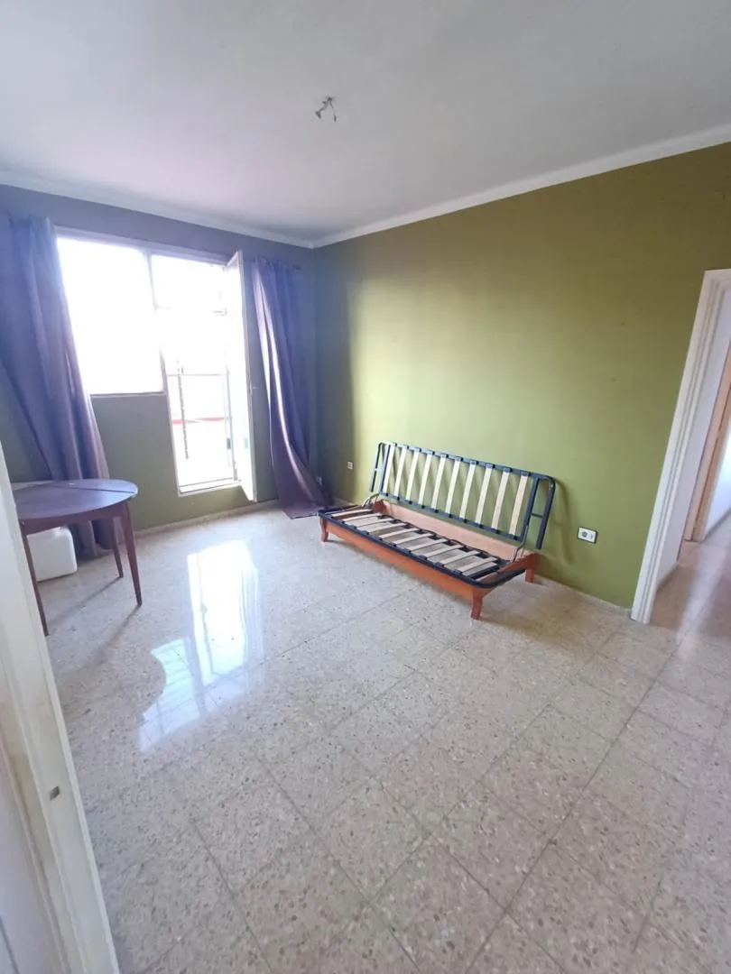 Piso en  Carrer del Monestir de Poblet 1 - Foto 2