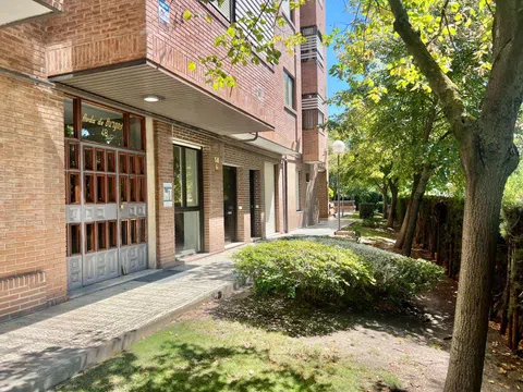 Estudio en avenida de Burgos, 48