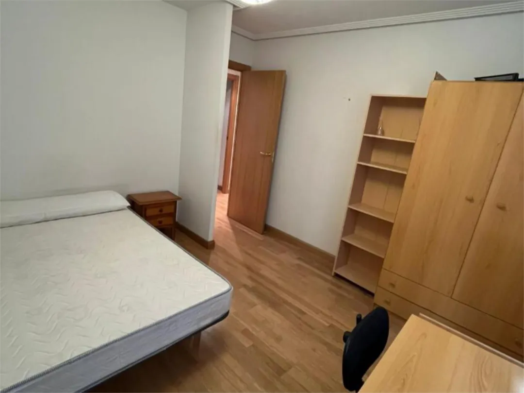 Piso en  Calle Poeta Jesús Rasueros 21 - Foto 8