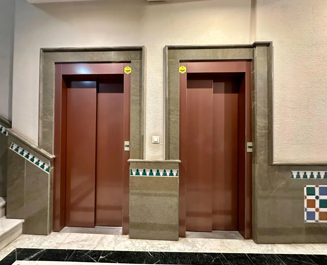 Piso en  Calle Torre de Peralada 3 - Foto 2