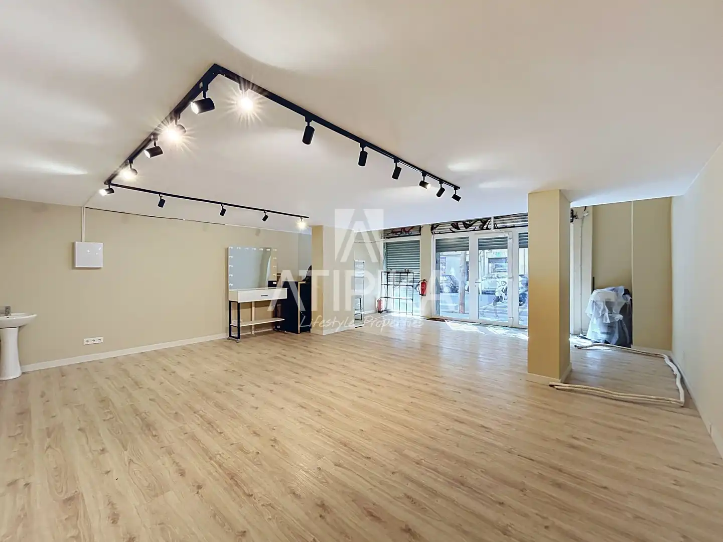 Local comercial en  Barcelona Capital - Foto 11