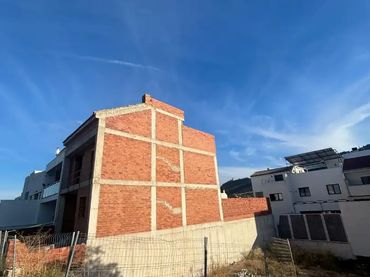 Casa adosada en  Avenida de los Aparejadores 107 - Foto 3