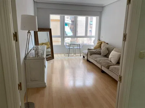 Piso en avenida de la Libertad, 8