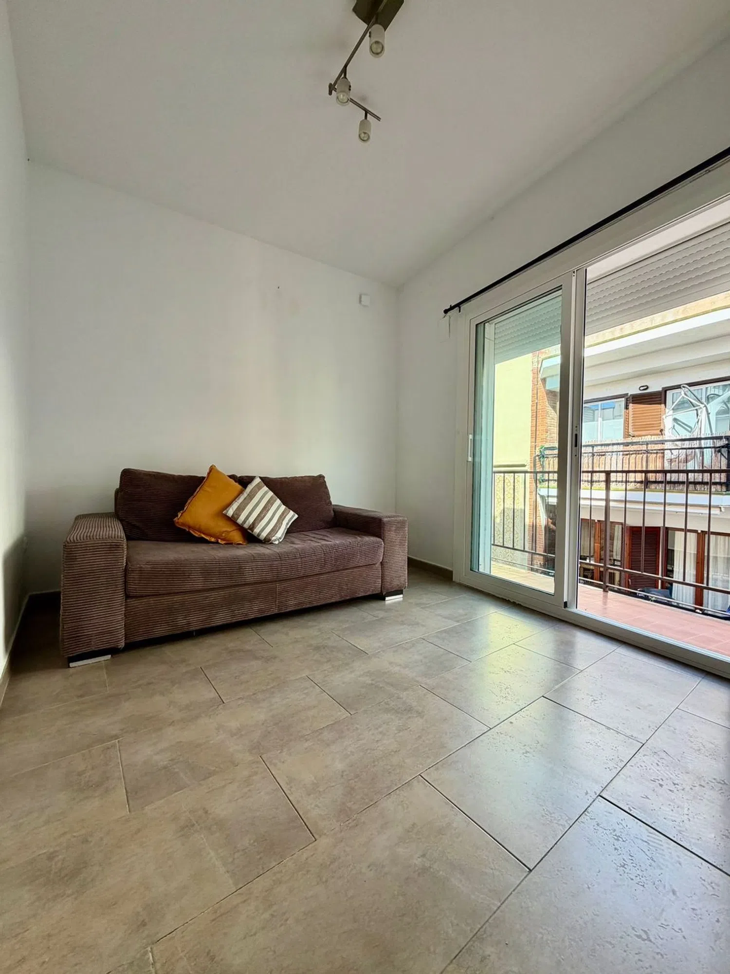 Piso en calle de les Parellades, 5 - Foto 2